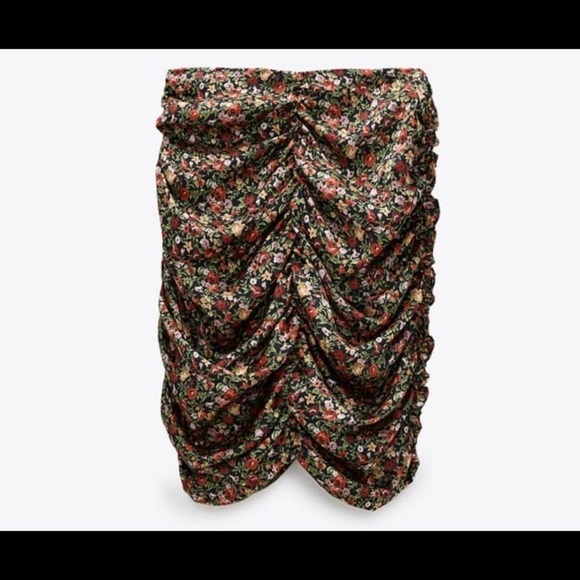 NEW Zara Floral Print Draped Ruched Mini Skirt XS - Picture 3 of 4